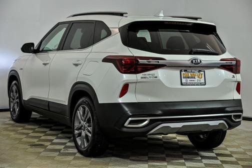 Snow White Pearl 2021 Kia Seltos S