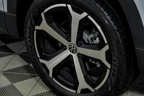 2025 Volkswagen Taos 1.5T SEL