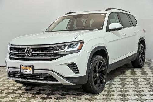 Pure White 2023 Volkswagen Atlas 3.6L SE w/Technology