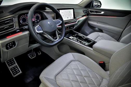 2025 Volkswagen Atlas 2.0T SEL Premium R-Line 4MOTION