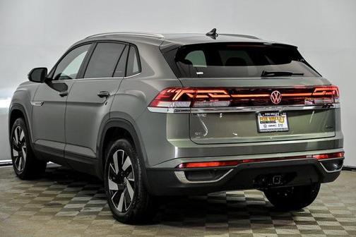 2025 Volkswagen Atlas Cross Sport 2.0T SE w/Technology 4MOTION