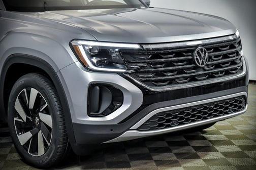 2025 Volkswagen Atlas Cross Sport 2.0T SE w/Technology 4MOTION
