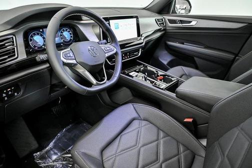 2026 Volkswagen Atlas Cross Sport 2.0T SE w/Technology 4MOTION