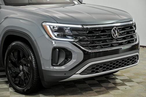2026 Volkswagen Atlas Cross Sport 2.0T SE w/Technology 4MOTION