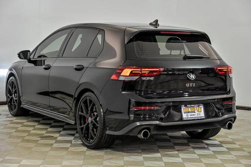 Deep Black Pearl 2024 Volkswagen Golf GTI 1.4T TSI