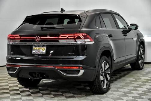 2025 Volkswagen Atlas Cross Sport 2.0T SE w/Technology 4MOTION