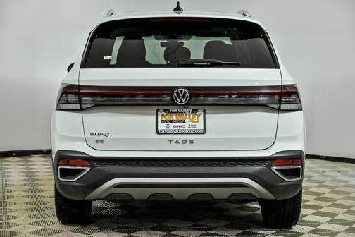 2025 Volkswagen Taos 1.5T SE