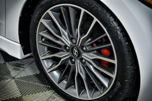 2018 Hyundai ELANTRA Sport