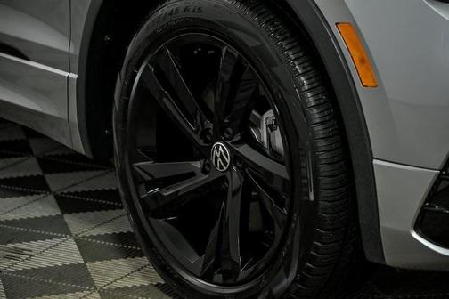 2024 Volkswagen Tiguan 2.0T SE R-Line Black 4MOTION