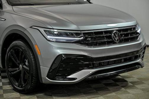 2024 Volkswagen Tiguan 2.0T SE R-Line Black 4MOTION