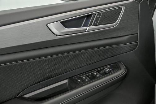 2025 Volkswagen Atlas Cross Sport 2.0T SE