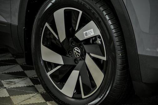 2026 Volkswagen Atlas Cross Sport 2.0T SE w/Technology 4MOTION