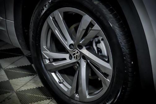 2024 Volkswagen Atlas Cross Sport 2.0T SEL