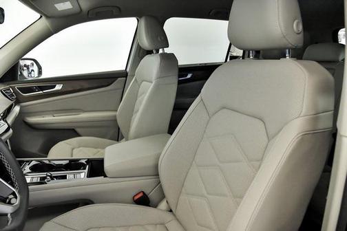 2025 Volkswagen Atlas 2.0T SE w/Technology 4MOTION