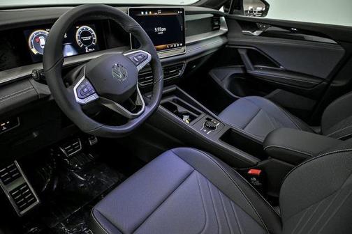 2025 Volkswagen Tiguan 2.0T SE R-Line Black 4MOTION