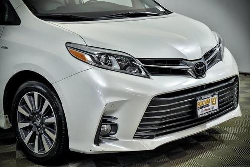 2019 Toyota Sienna XLE