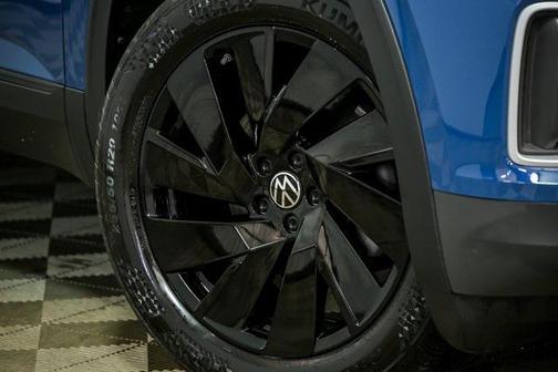 2025 Volkswagen Atlas 2.0T SE w/Technology 4MOTION