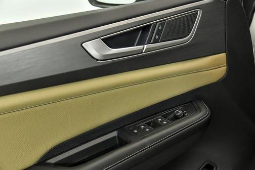 2025 Volkswagen Atlas Cross Sport 2.0T SE w/Technology 4MOTION