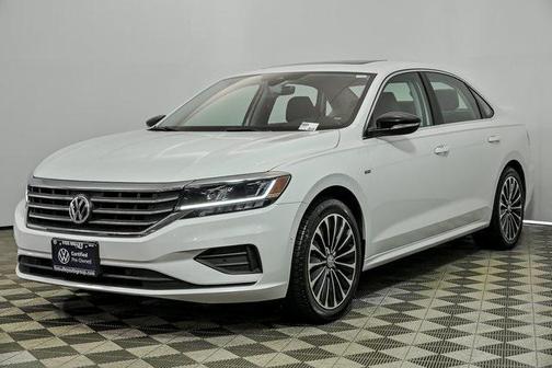 2022 Volkswagen Passat 2.0T Limited Edition