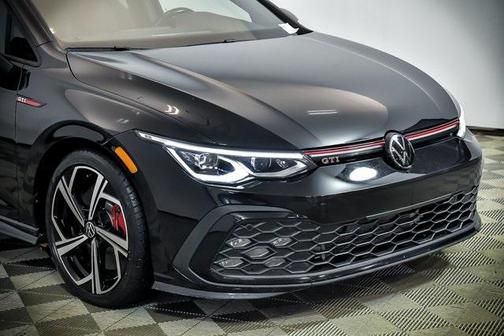 2024 Volkswagen Golf GTI 2.0T SE DSG