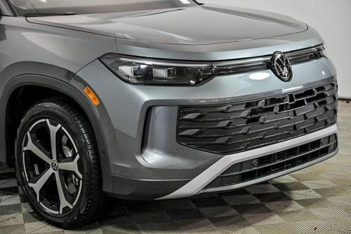 2025 Volkswagen Tiguan 2.0T SE 4MOTION