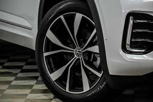 2025 Volkswagen Atlas 2.0T SEL Premium R-Line 4MOTION