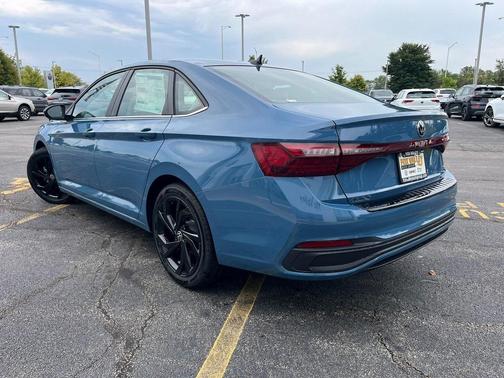 2025 Volkswagen Jetta 1.5T SE