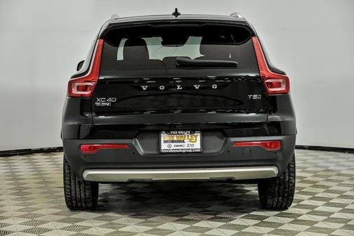 2020 Volvo XC40 T5 Momentum