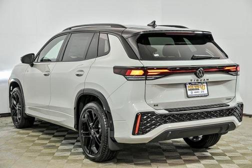 2026 Volkswagen Tiguan 2.0T SE R-Line Black 4MOTION