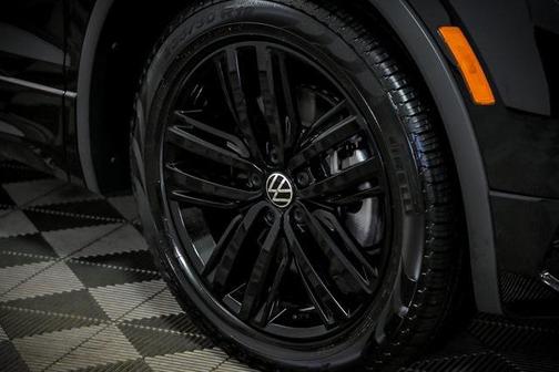2022 Volkswagen Tiguan 2.0T SE R-Line Black 4MOTION