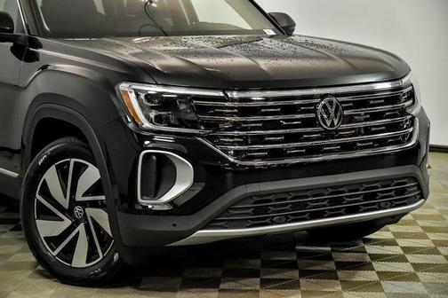 2025 Volkswagen Atlas 2.0T SE w/Technology 4MOTION