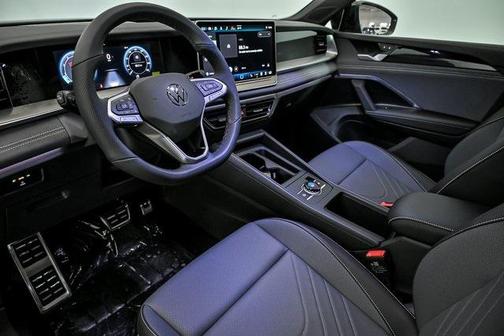 2025 Volkswagen Tiguan 2.0T SE R-Line Black 4MOTION