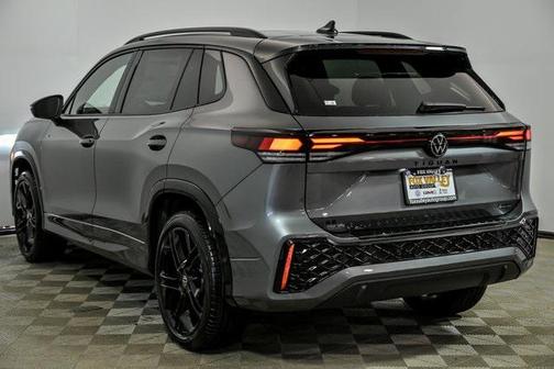 2025 Volkswagen Tiguan 2.0T SE R-Line Black 4MOTION