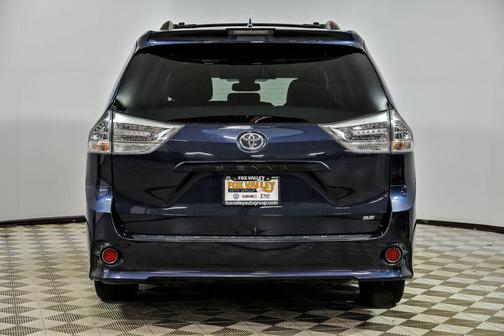 2019 Toyota Sienna SE