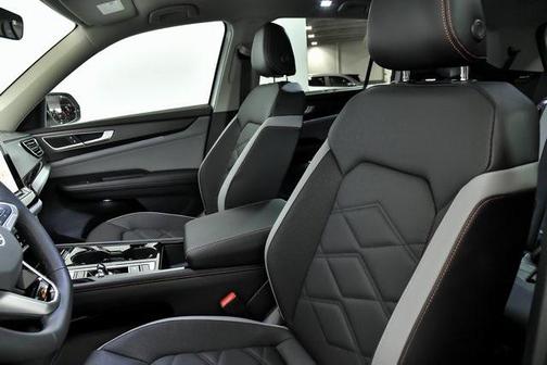 2025 Volkswagen Atlas 2.0T SE w/Technology 4MOTION
