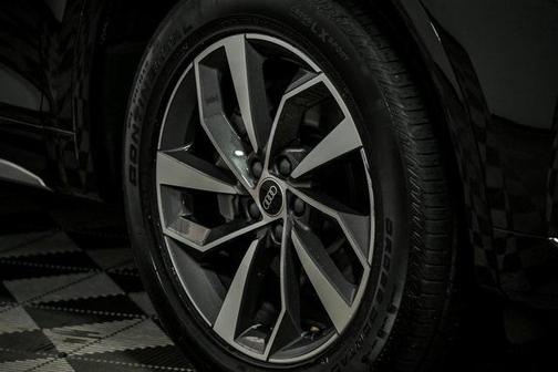 2022 Audi Q5 45 S line Premium Plus