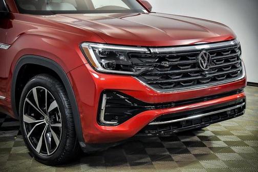 2024 Volkswagen Atlas Cross Sport 2.0T SEL Premium
