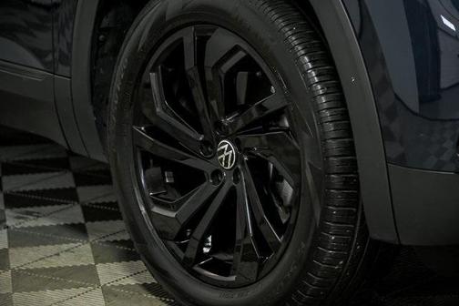 2023 Volkswagen Atlas 3.6L SE w/Technology