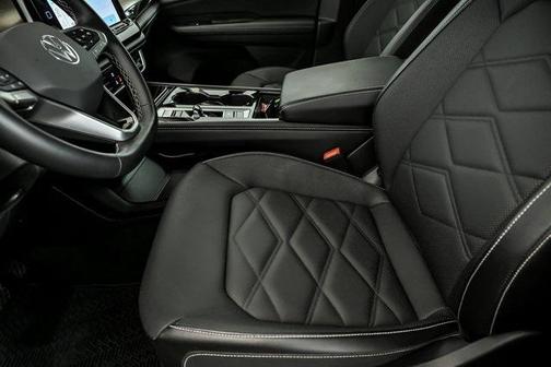 2025 Volkswagen Atlas 2.0T SE w/Technology 4MOTION