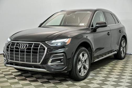 2023 Audi Q5 40 Premium Plus