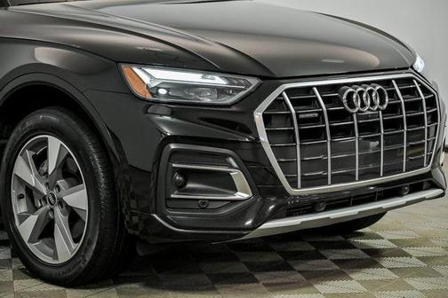 2023 Audi Q5 40 Premium Plus