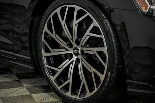 2023 Audi A8 L 55 TFSI quattro Tiptronic