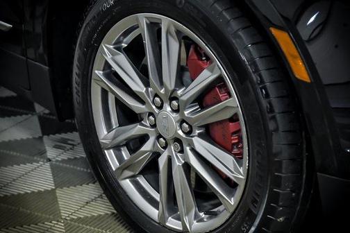 2022 Cadillac XT5 Sport