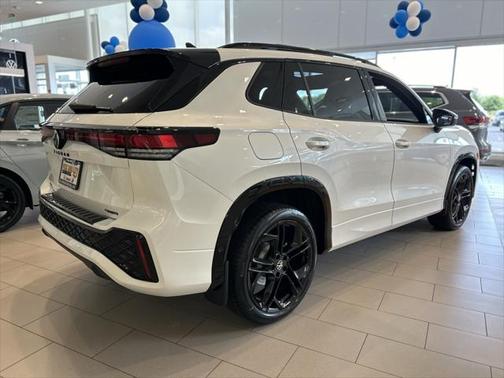 2025 Volkswagen Tiguan 2.0T SE R-Line Black 4MOTION