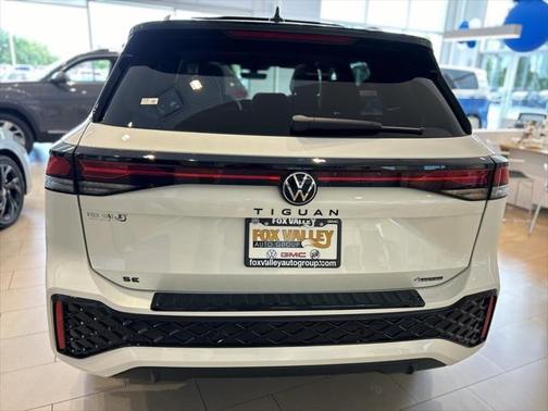 2025 Volkswagen Tiguan 2.0T SE R-Line Black 4MOTION