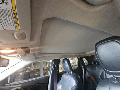 Mango Tango Pearlcoat 2015 Jeep Cherokee Trailhawk