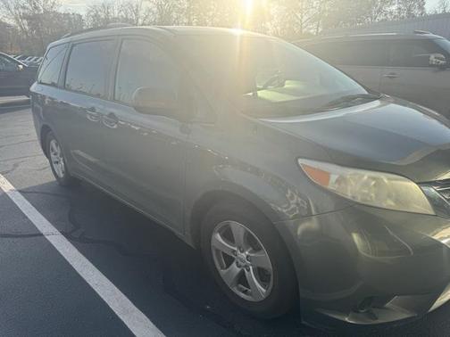 2013 Toyota Sienna LE