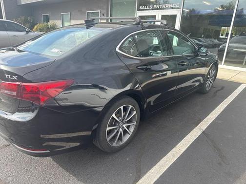 2017 Acura TLX w/Technology Package