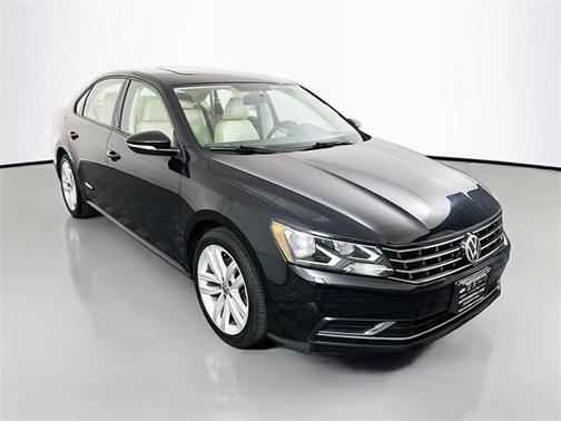 2019 Volkswagen Passat 2.0T Wolfsburg