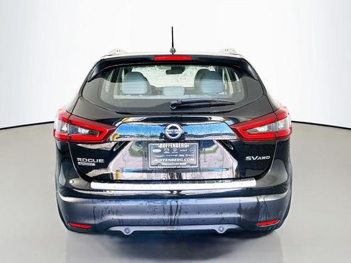 Magnetic Black Pearl 2020 Nissan Rogue Sport SV